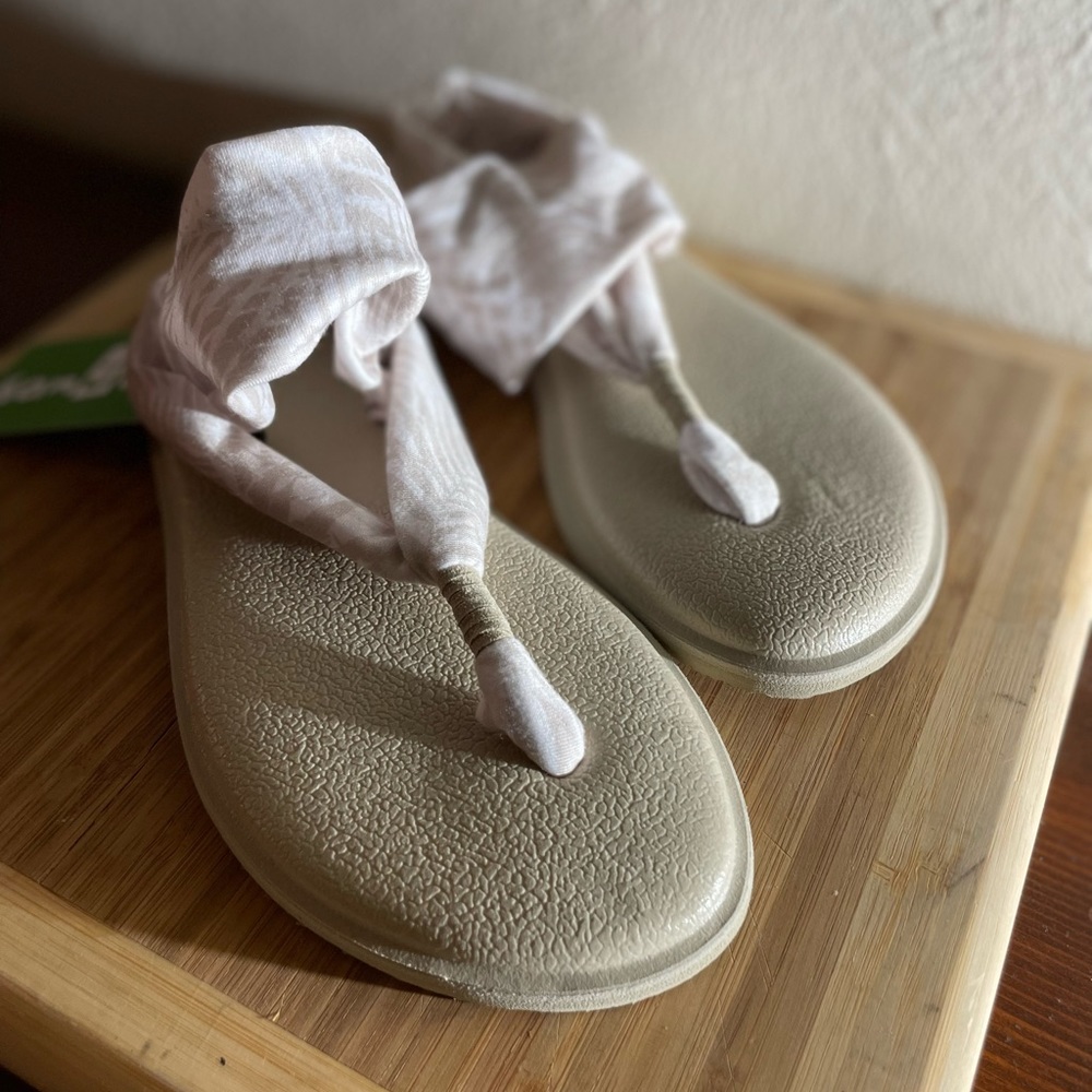 Sanuk girls yoga sling sandals